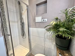 Photo 31- click for photo gallery